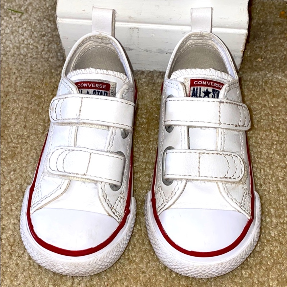 Leather white velcro strap Converse